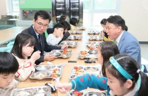 충북도·충북교육청, 어린이집·유치원 급식비 지원 합의